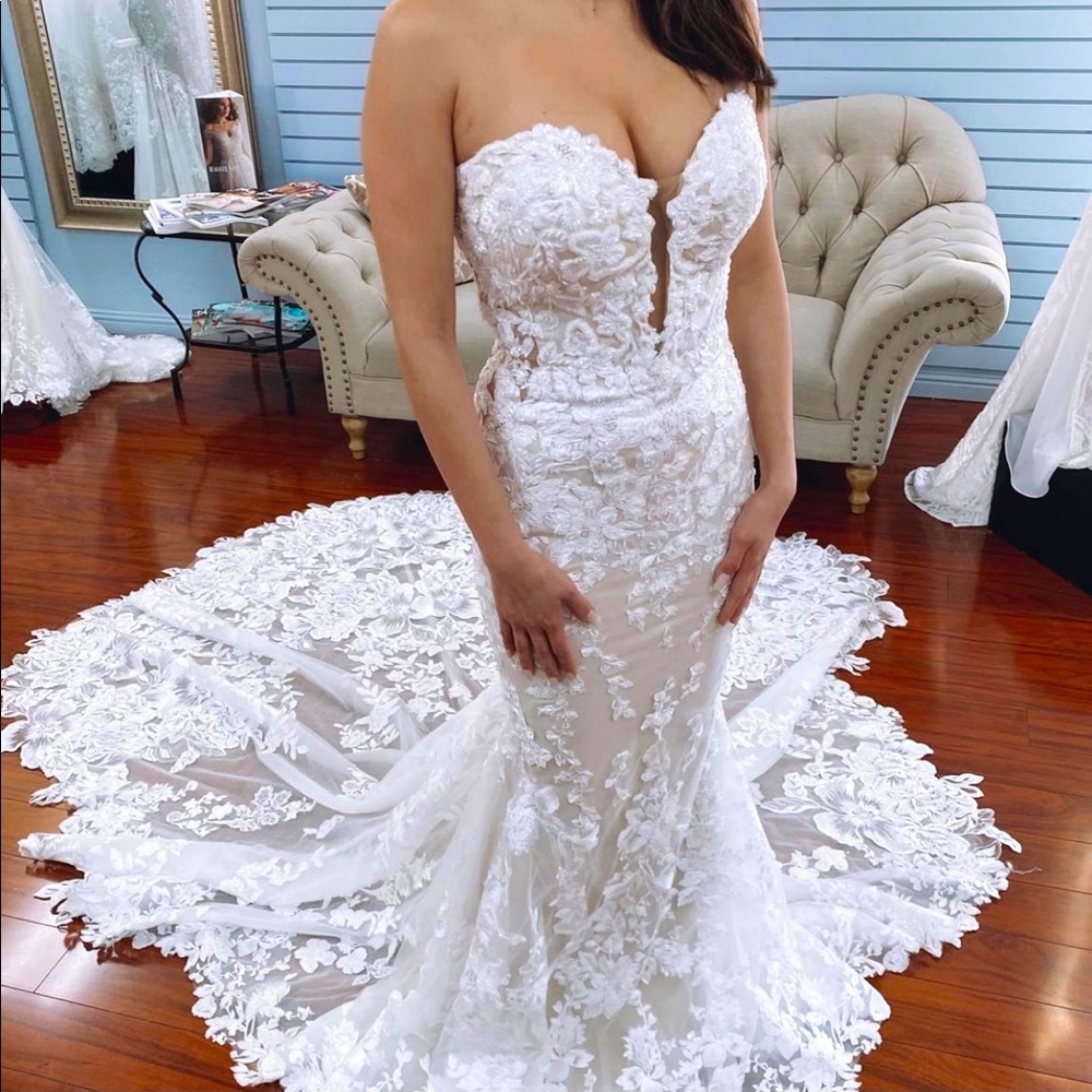 Martina Liana Wedding Dress Style 1103 - Brand New - Never Worn - Picture 4 of 15